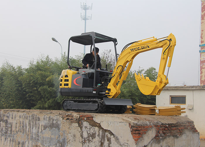 沃爾華小型挖掘機(jī)助推國(guó)家新農(nóng)村建設(shè)