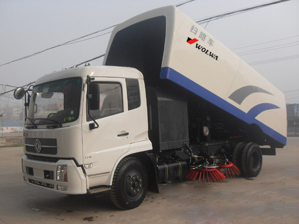 東風(fēng)天錦豪華版掃路車